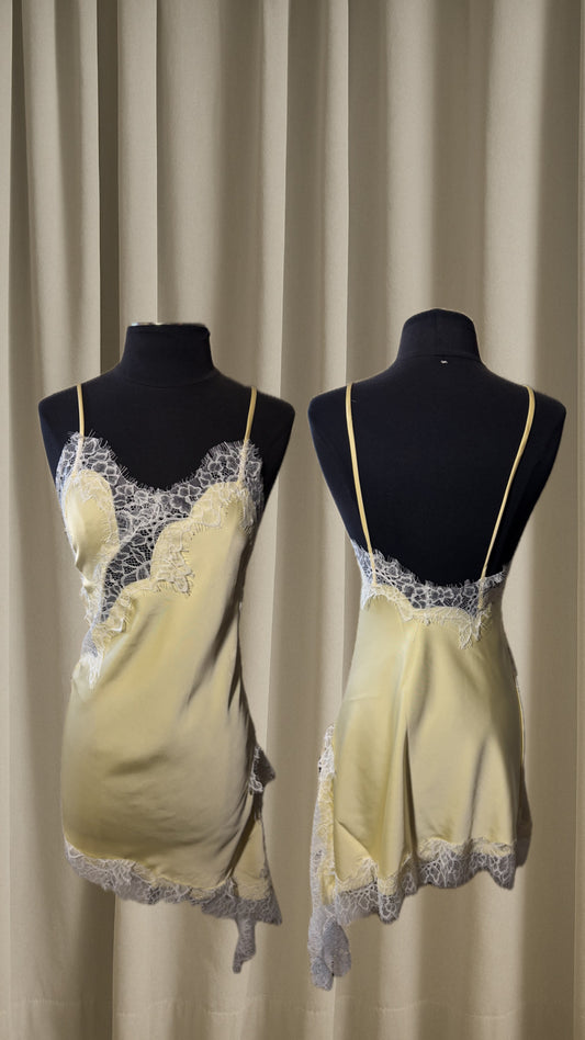Buttercup lace dress